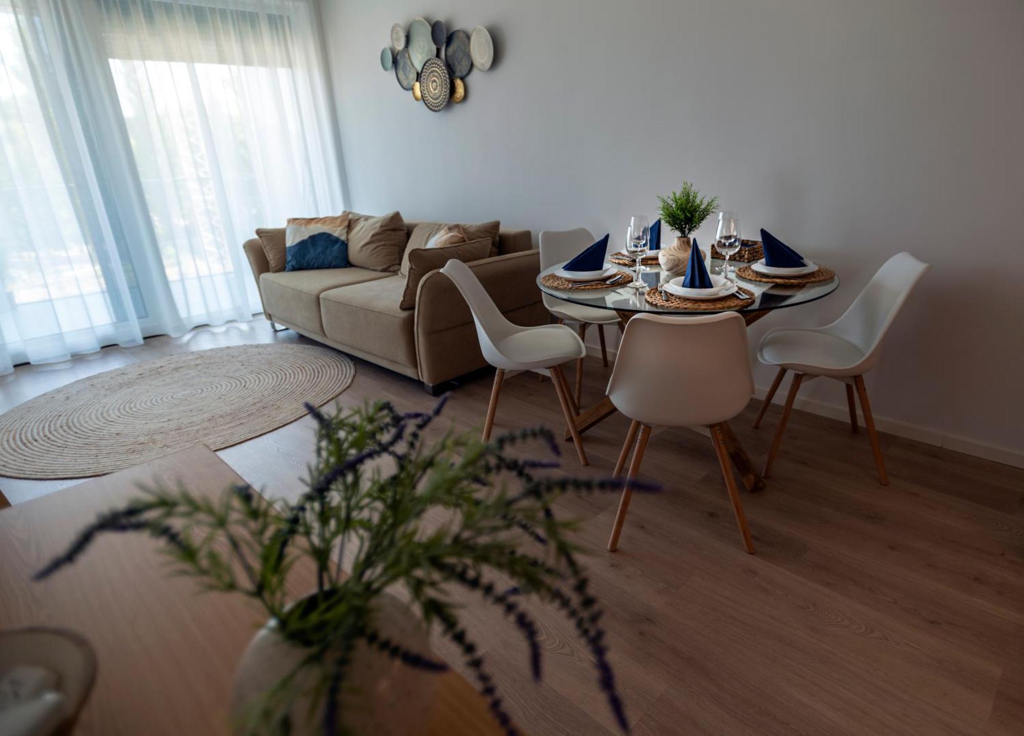 Mistral 308 Apartment *