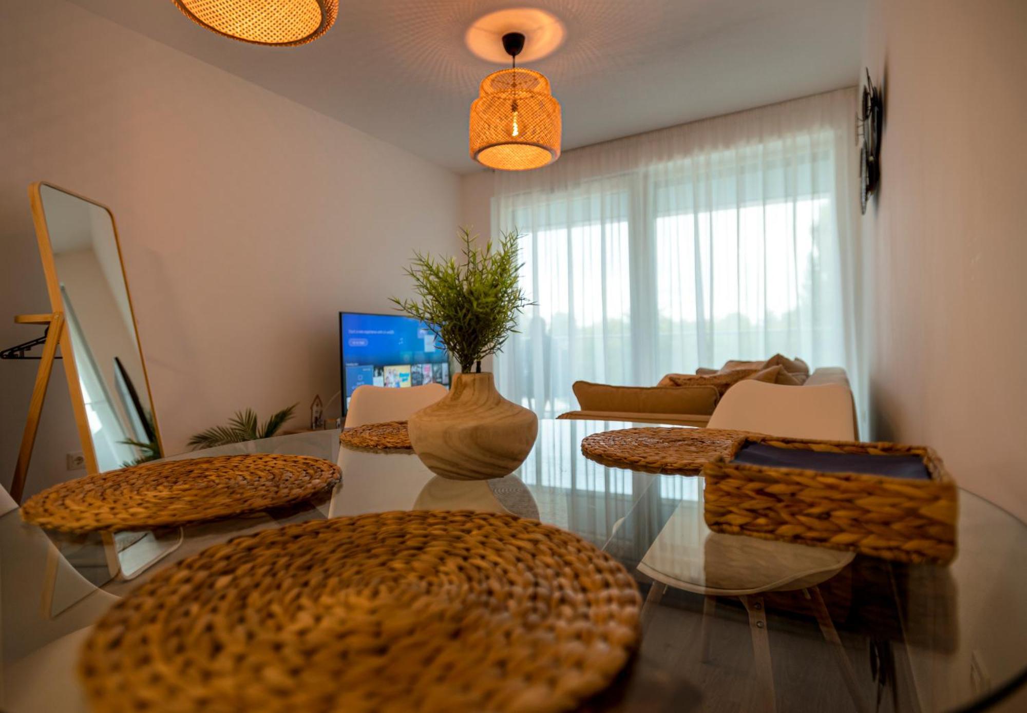 Mistral 308 Apartment
